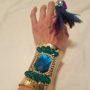 Halloween/costume jewelry